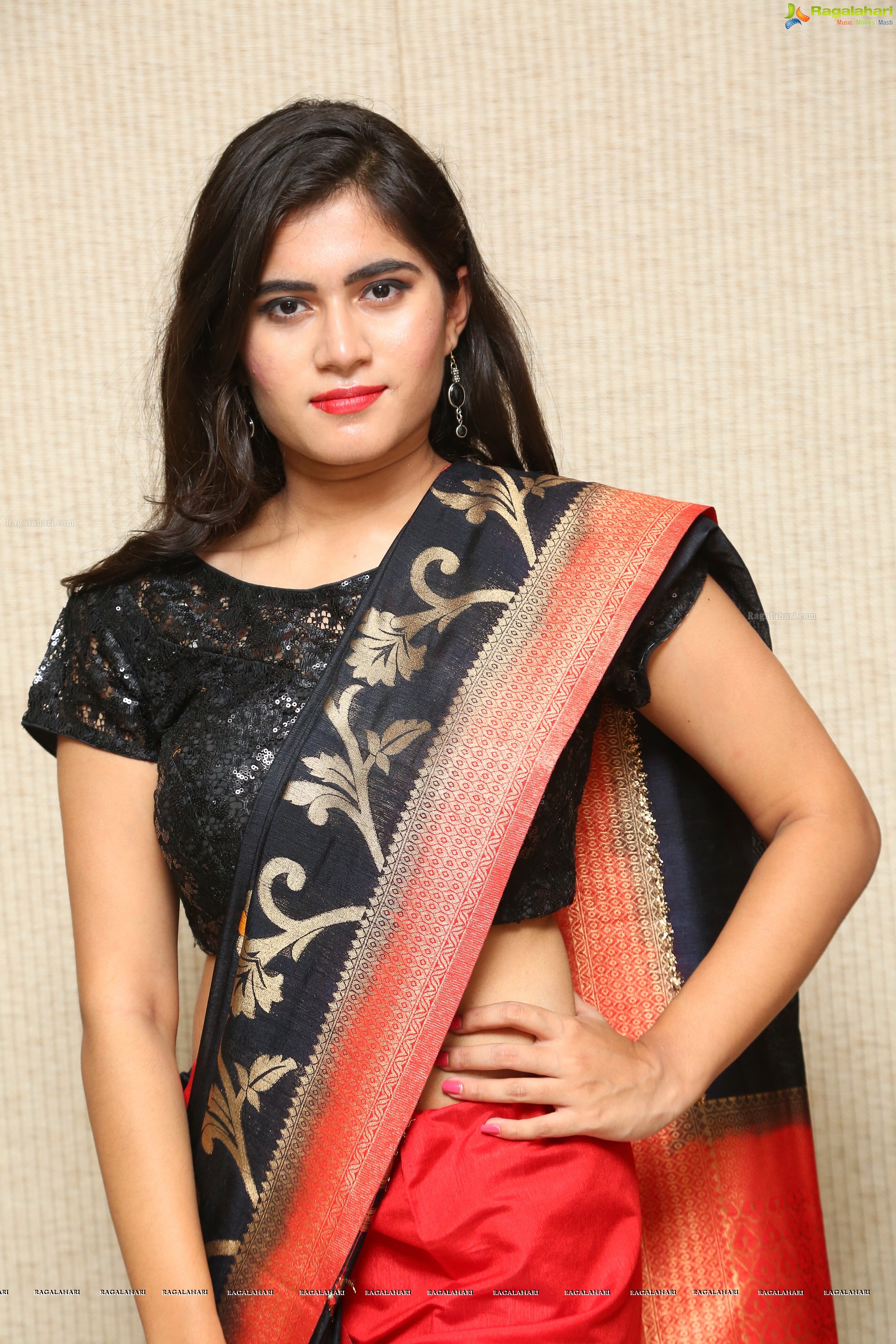 Tara Chowdary @ Kamalalaya Vastranidhi First Store Launch In Hyderabad - HD Gallery