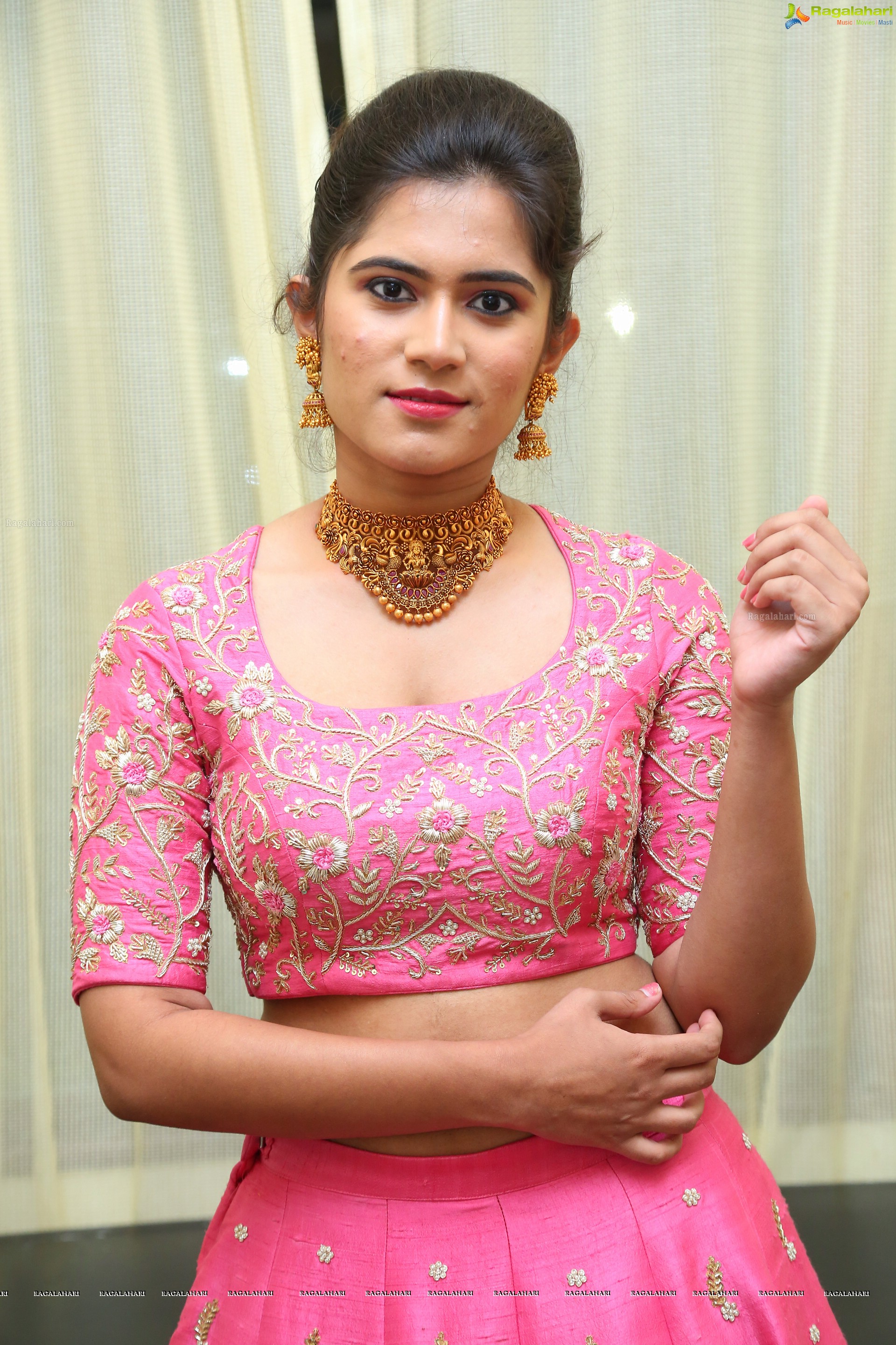 Tara Chowdary @ Mithra Couture Fashion Show - HD Gallery