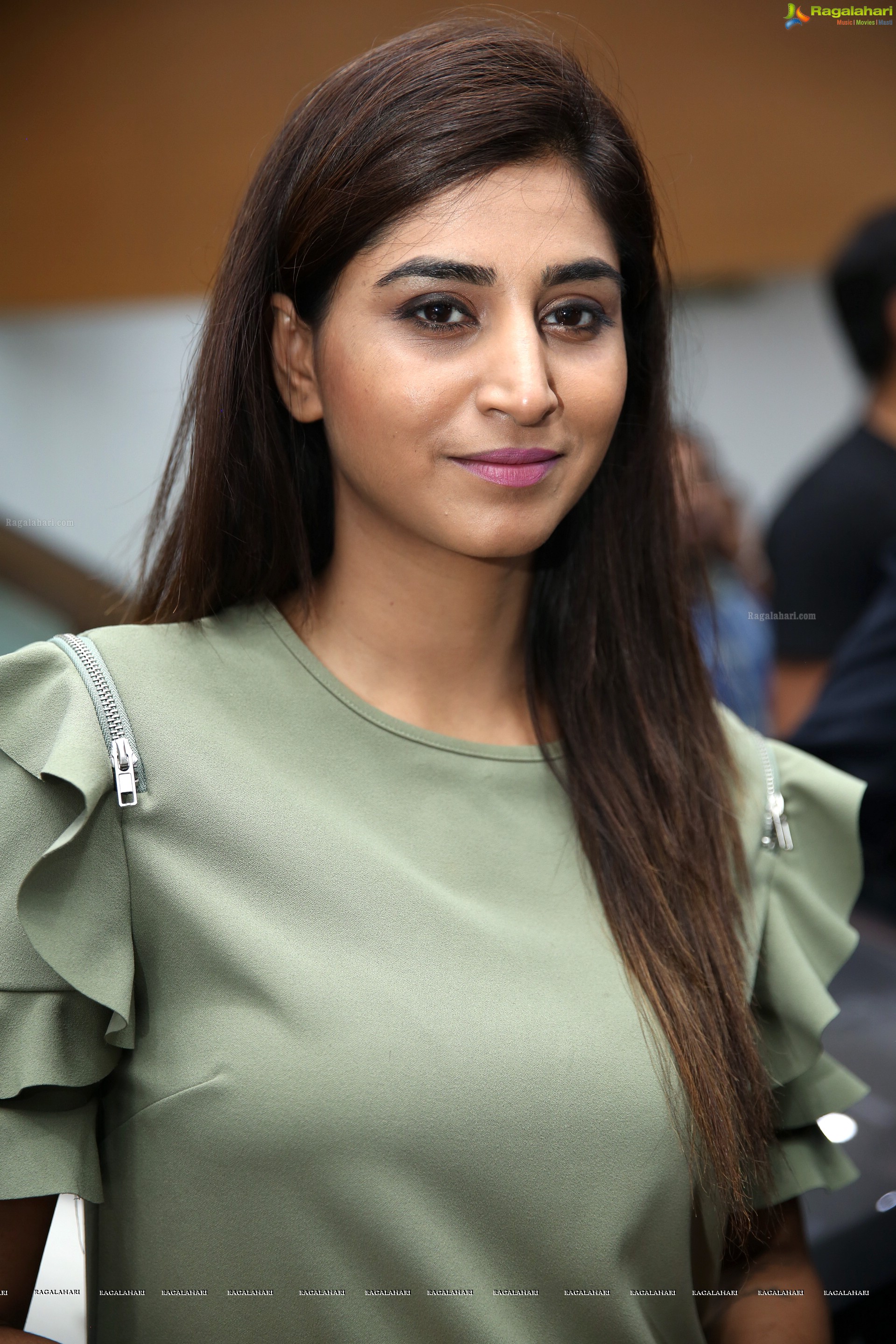 Varshini Sounderajan @ ICC World Cup Trophy Tour at Vibrant Nissan Hyderabad  - HD Gallery