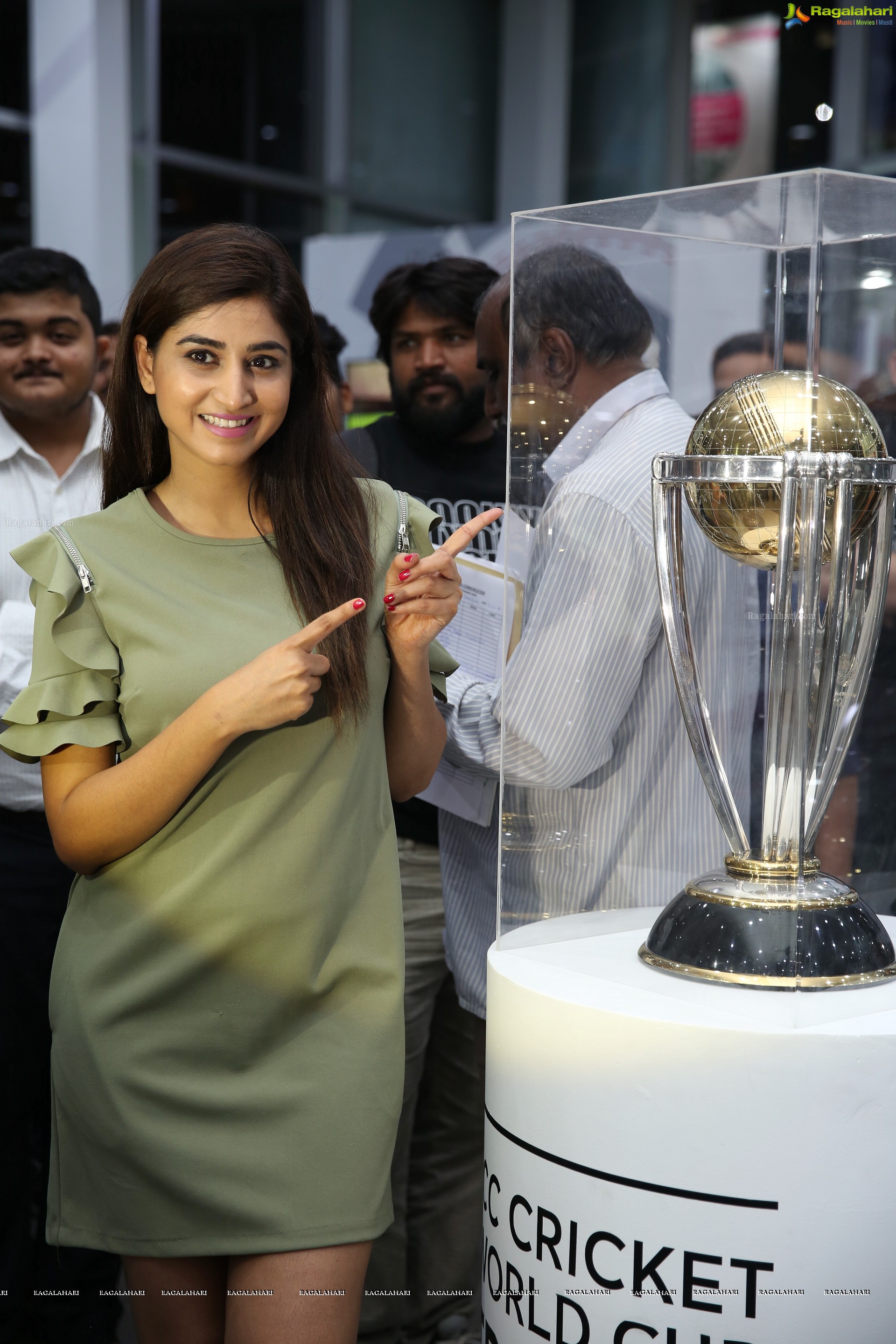 Varshini Sounderajan @ ICC World Cup Trophy Tour at Vibrant Nissan Hyderabad  - HD Gallery
