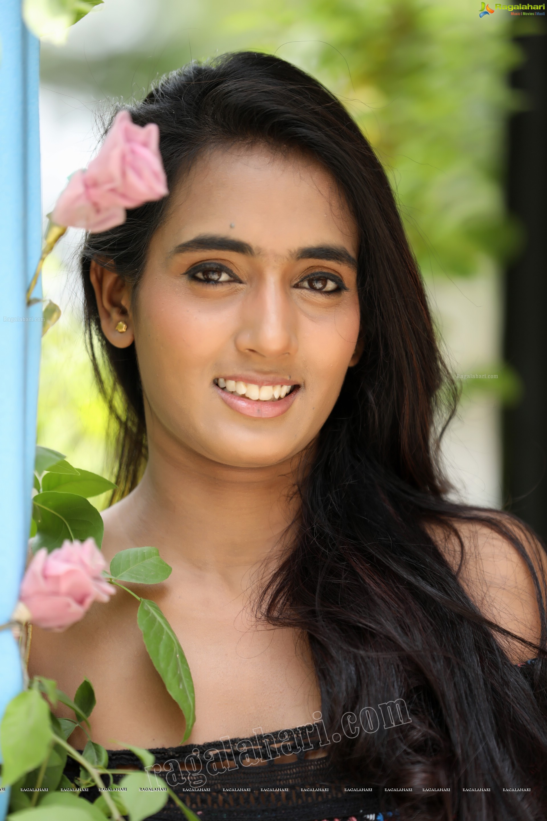 Bharathi Parlli (Exclusive Photo Shoot) (High Definition Photos)