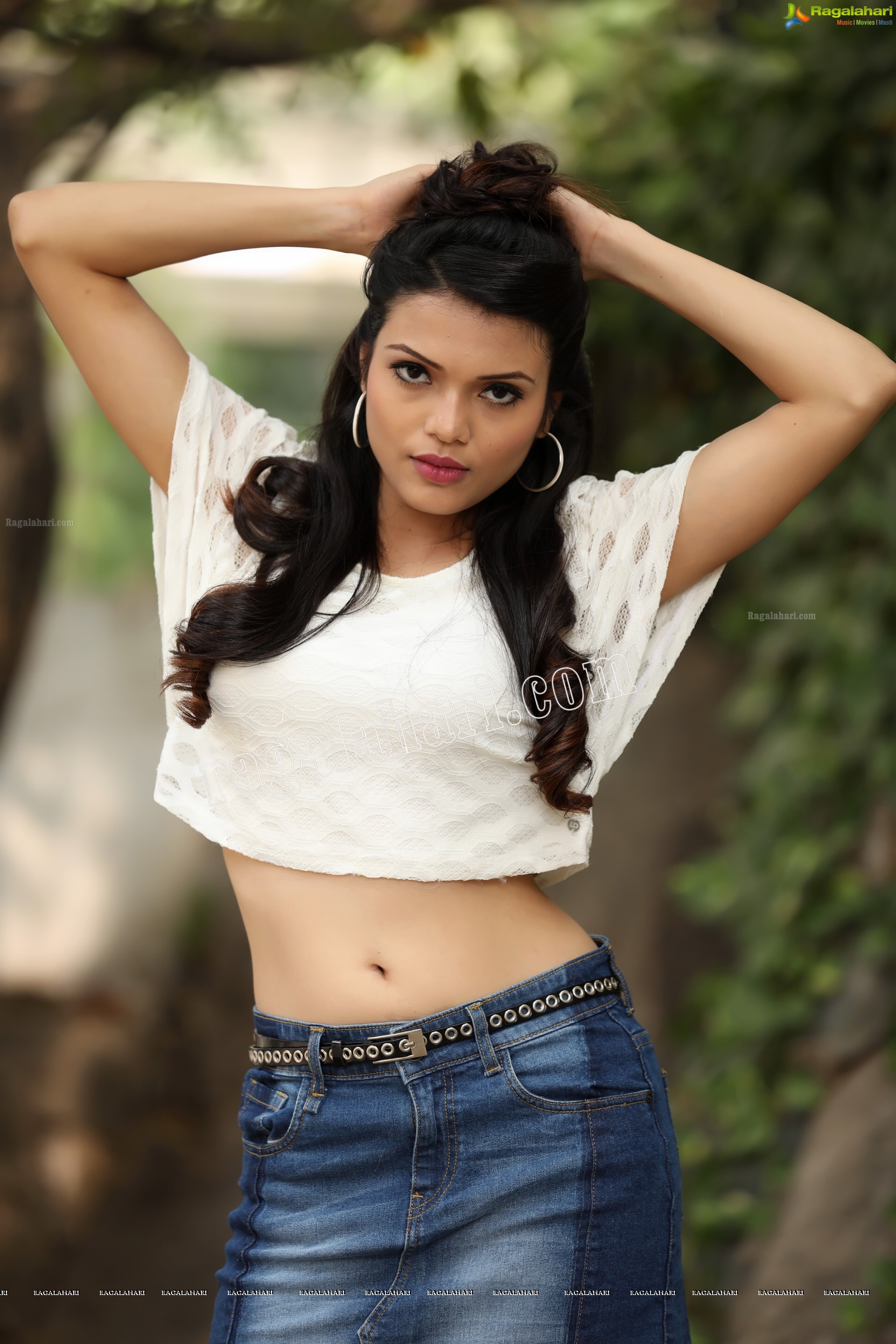 Sahithi Jadi (Exclusive Photo Shoot) (High Definition Photos)