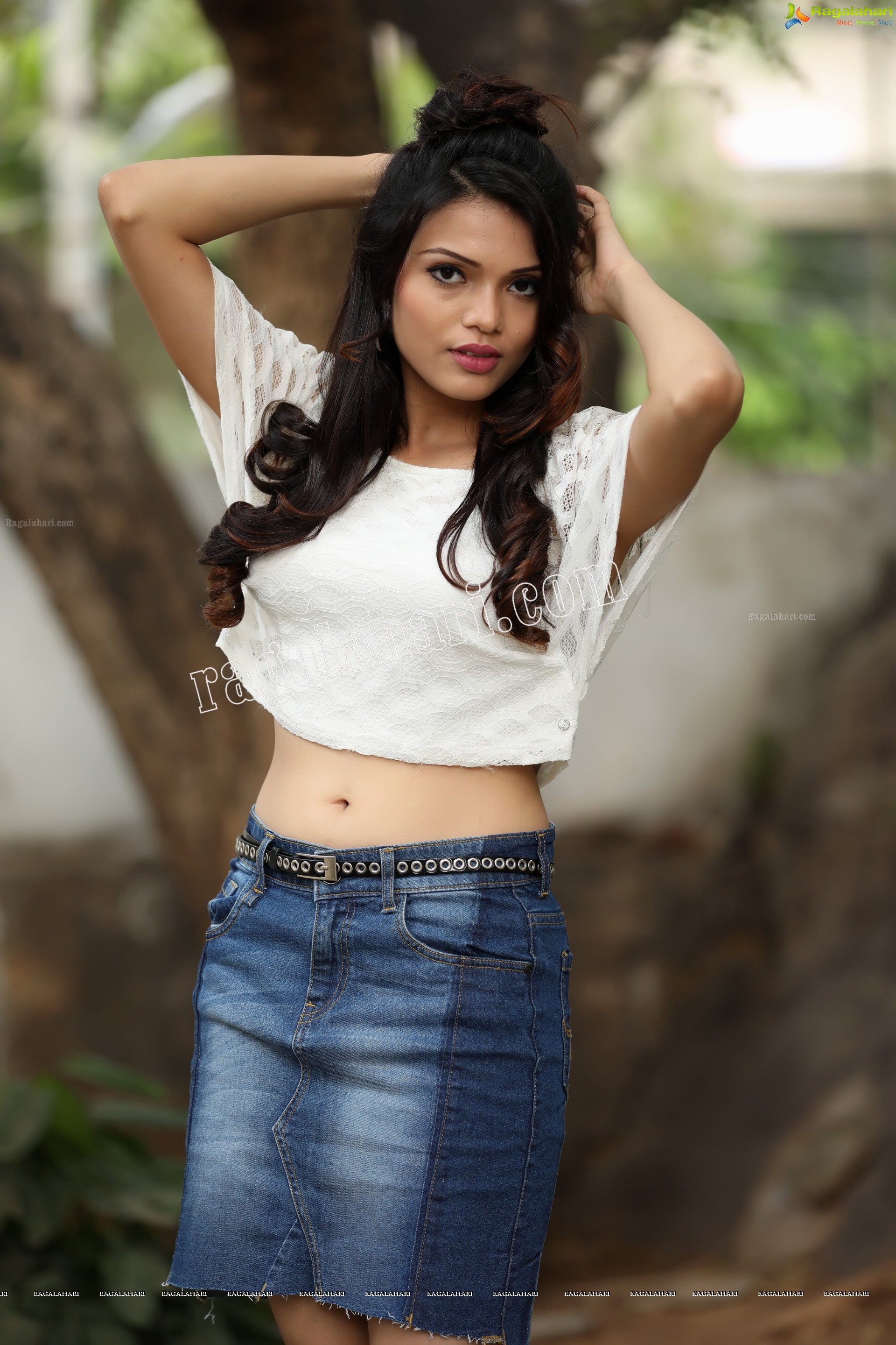 Sahithi Jadi (Exclusive Photo Shoot) (High Definition Photos)