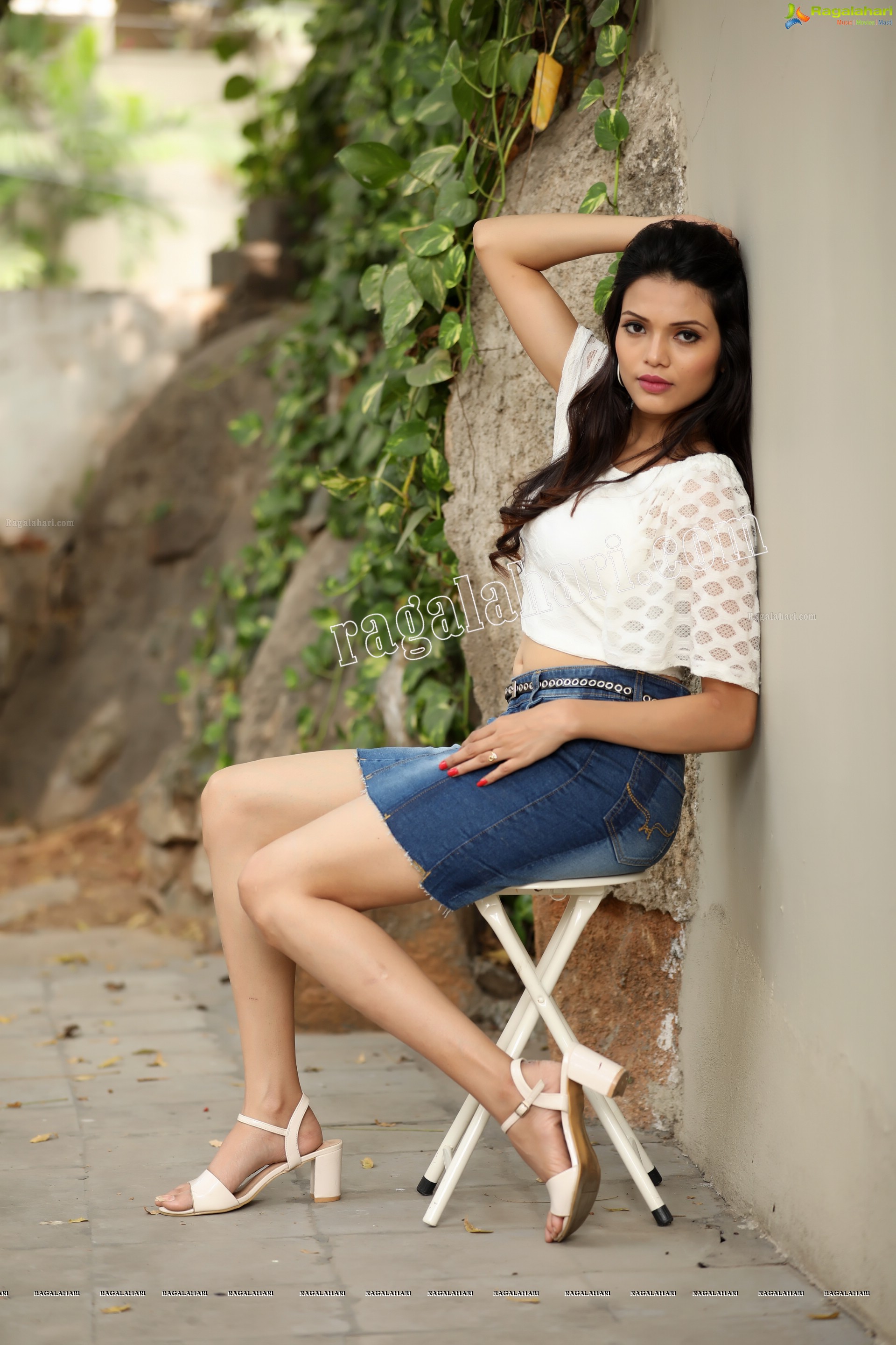 Sahithi Jadi (Exclusive Photo Shoot) (High Definition Photos)