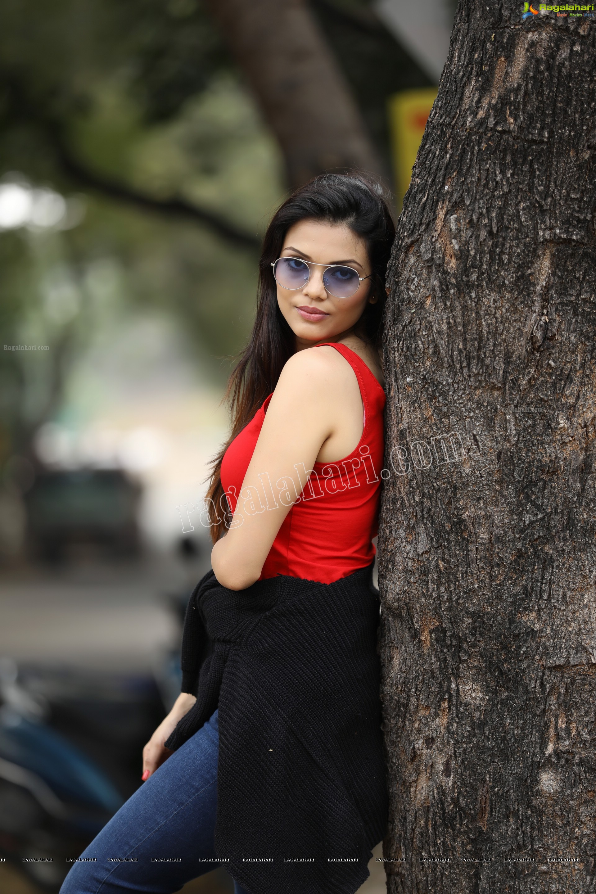 Sahithi Jadi (Exclusive Photo Shoot) (High Definition Photos)