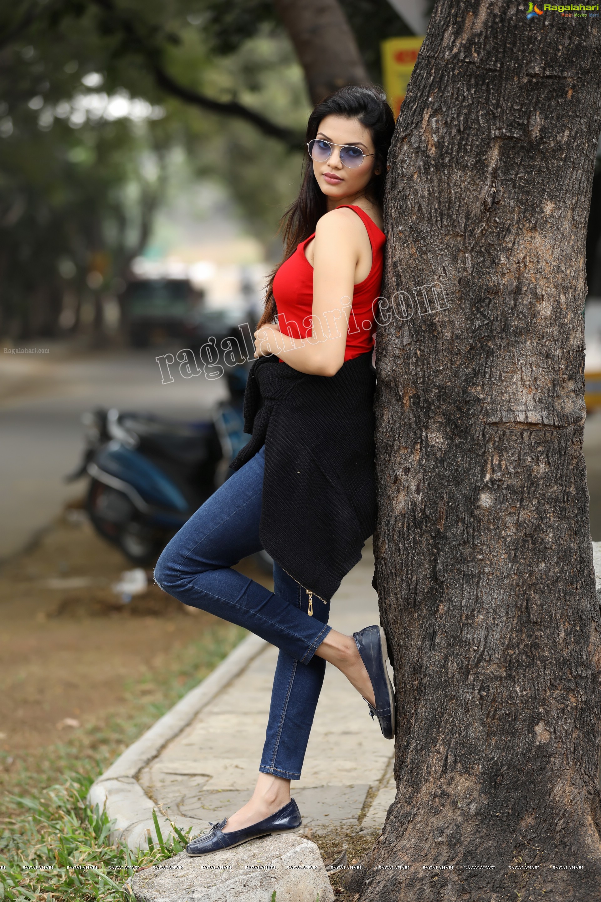 Sahithi Jadi (Exclusive Photo Shoot) (High Definition Photos)