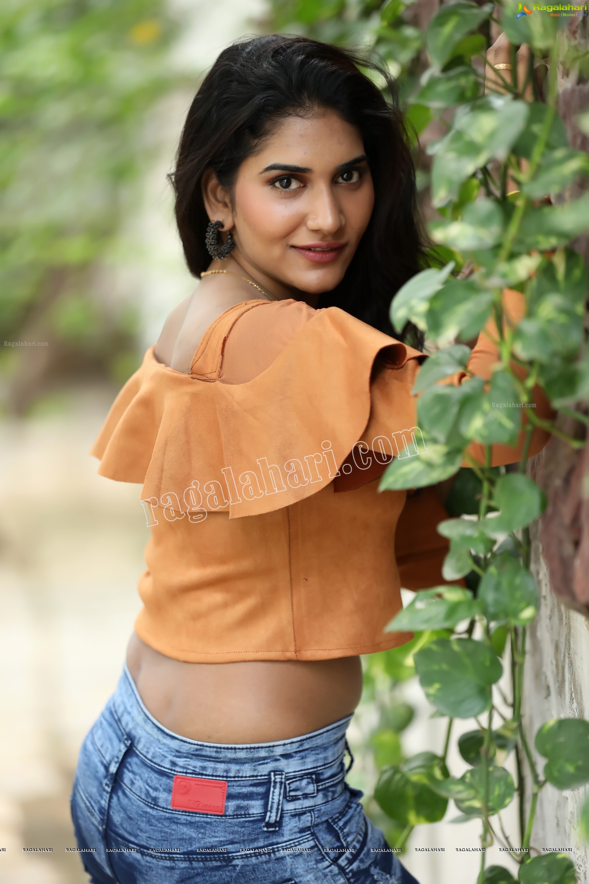 Swapna Sweety (Exclusive Photo Shoot) (High Definition Photos)