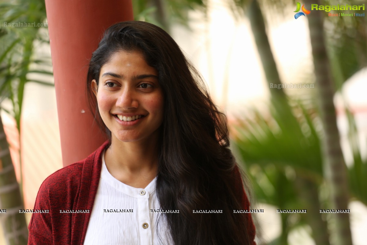 Sai Pallavi @ Padi Padi Leche Manasu Interview