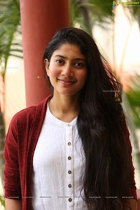 Sai Pallavi @ Padi Padi Leche Manasu Interview