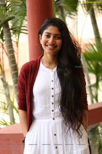 Sai Pallavi @ Padi Padi Leche Manasu Interview