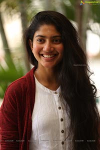 Sai Pallavi @ Padi Padi Leche Manasu Interview