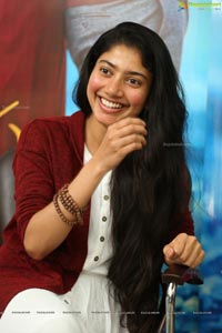 Sai Pallavi @ Padi Padi Leche Manasu Interview