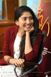 Sai Pallavi @ Padi Padi Leche Manasu Interview