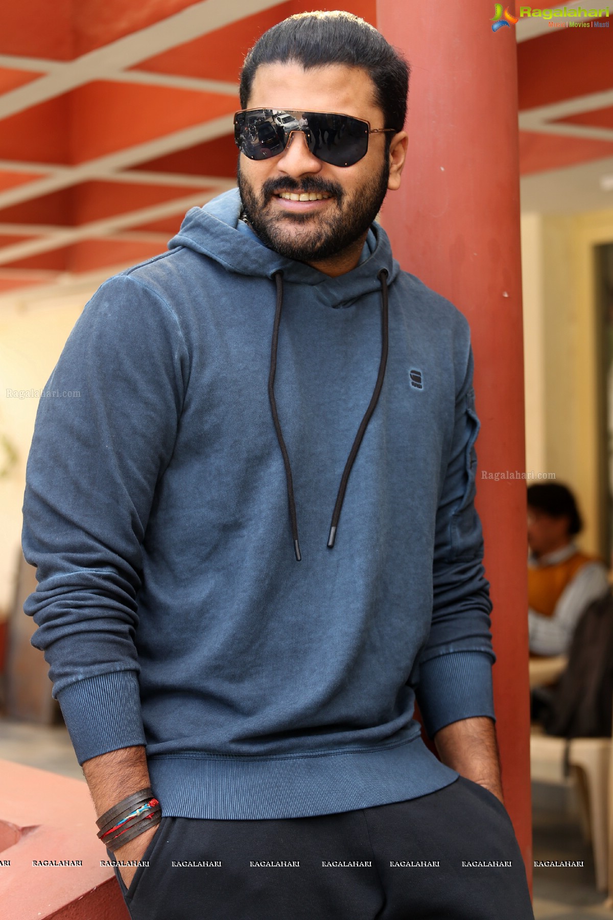 Sharwanand @ Padi Padi Leche Manasu Interview