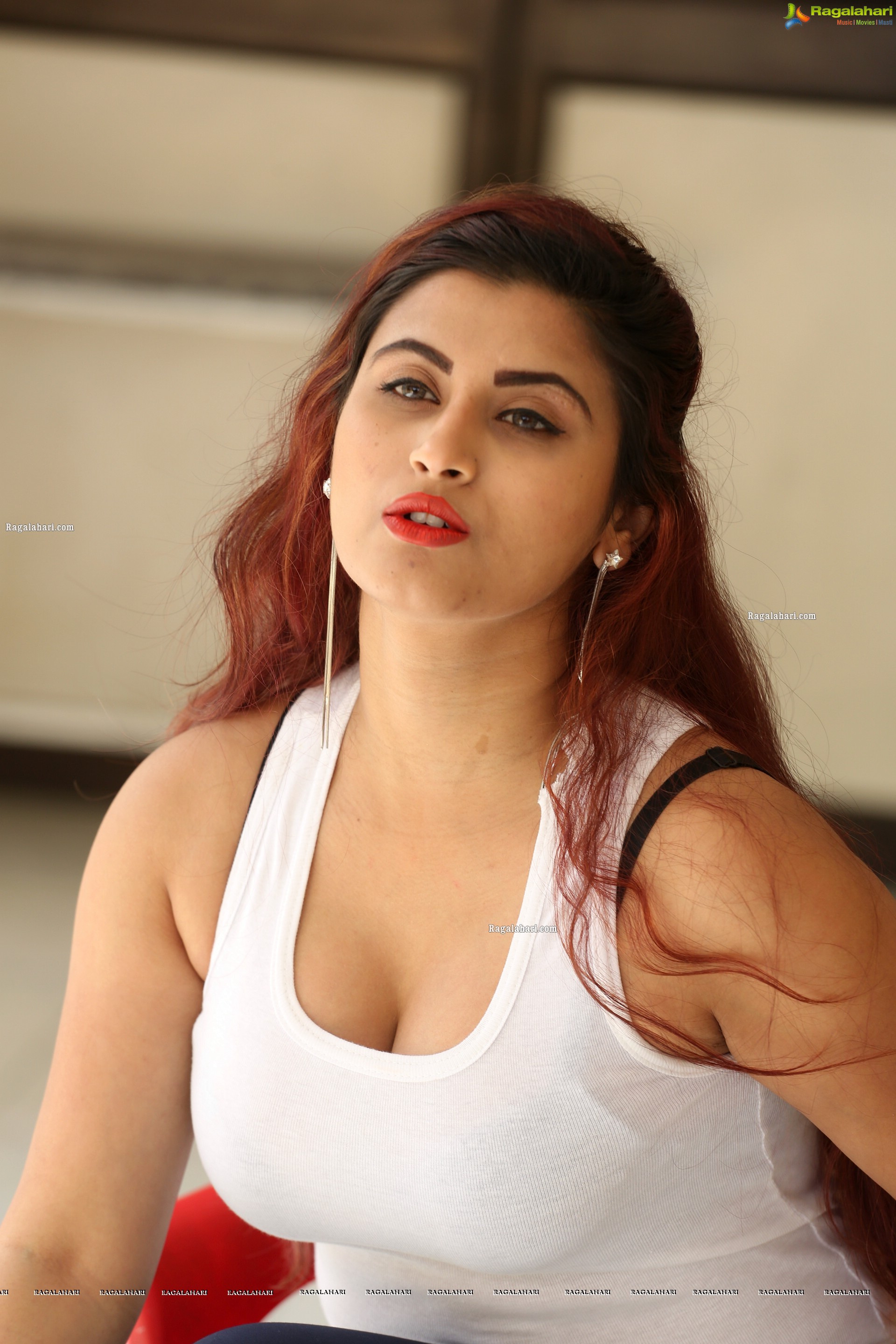 Gunnjan Aras at Wife,I Movie Press Meet (High Definition Photos)