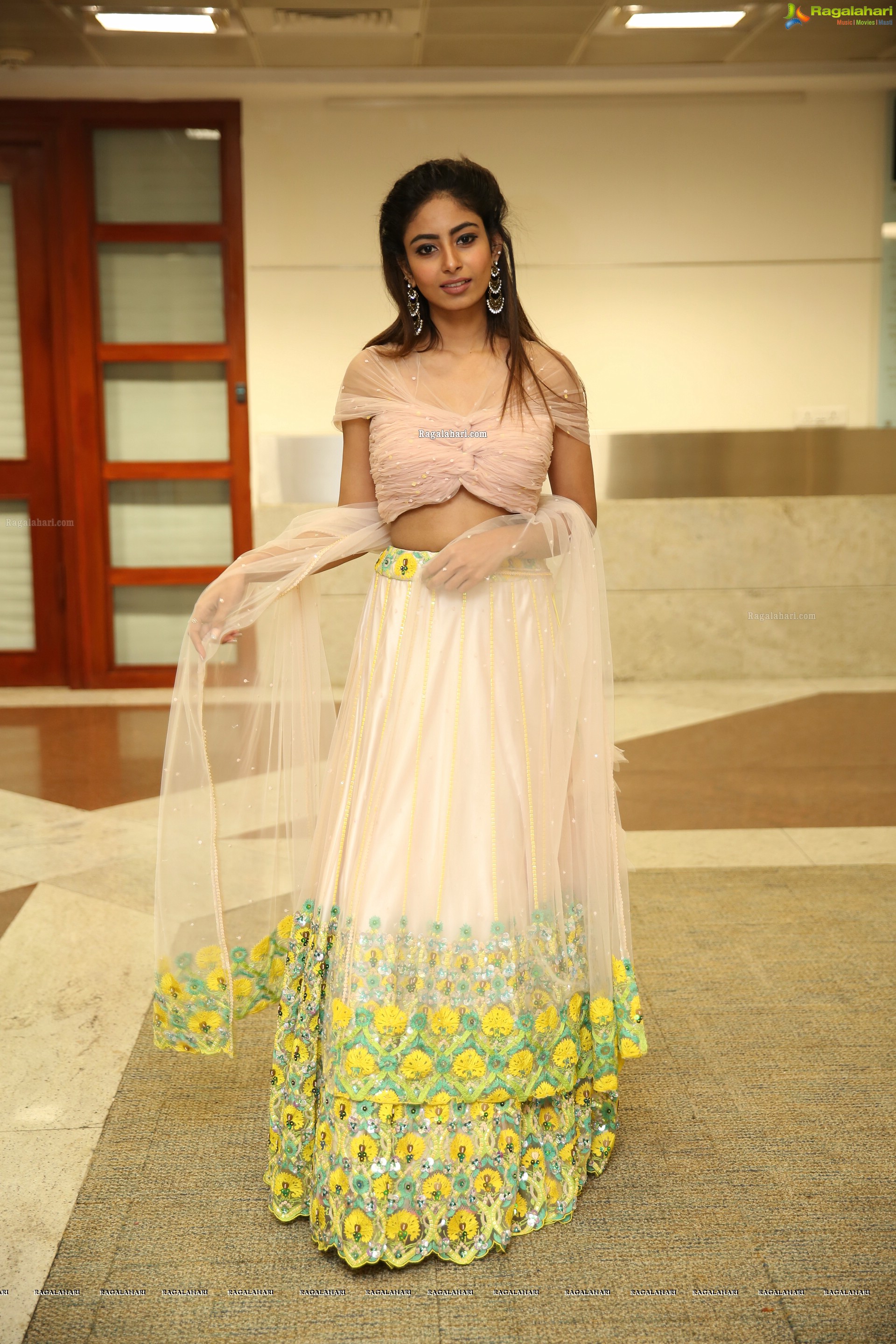 Honey Chowdary at Hi-Life Exhibition Grand Curtain Raiser & Hi-End Fashion Show - HD Gallery