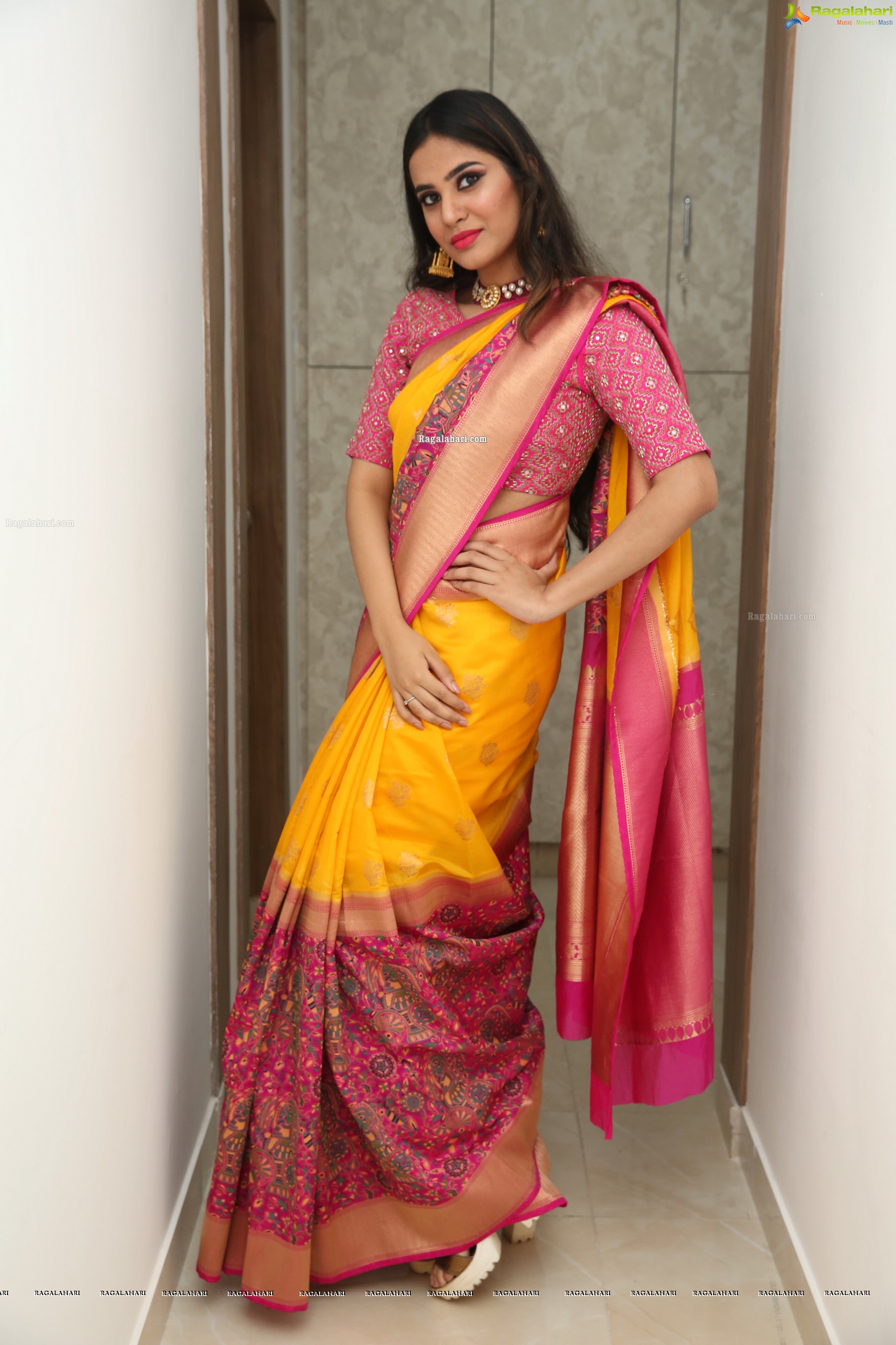 Jahnavi Rao at Sri Krishna Silks Exclusive Weaves at Banjara Hills Curtain Raiser - HD Gallery