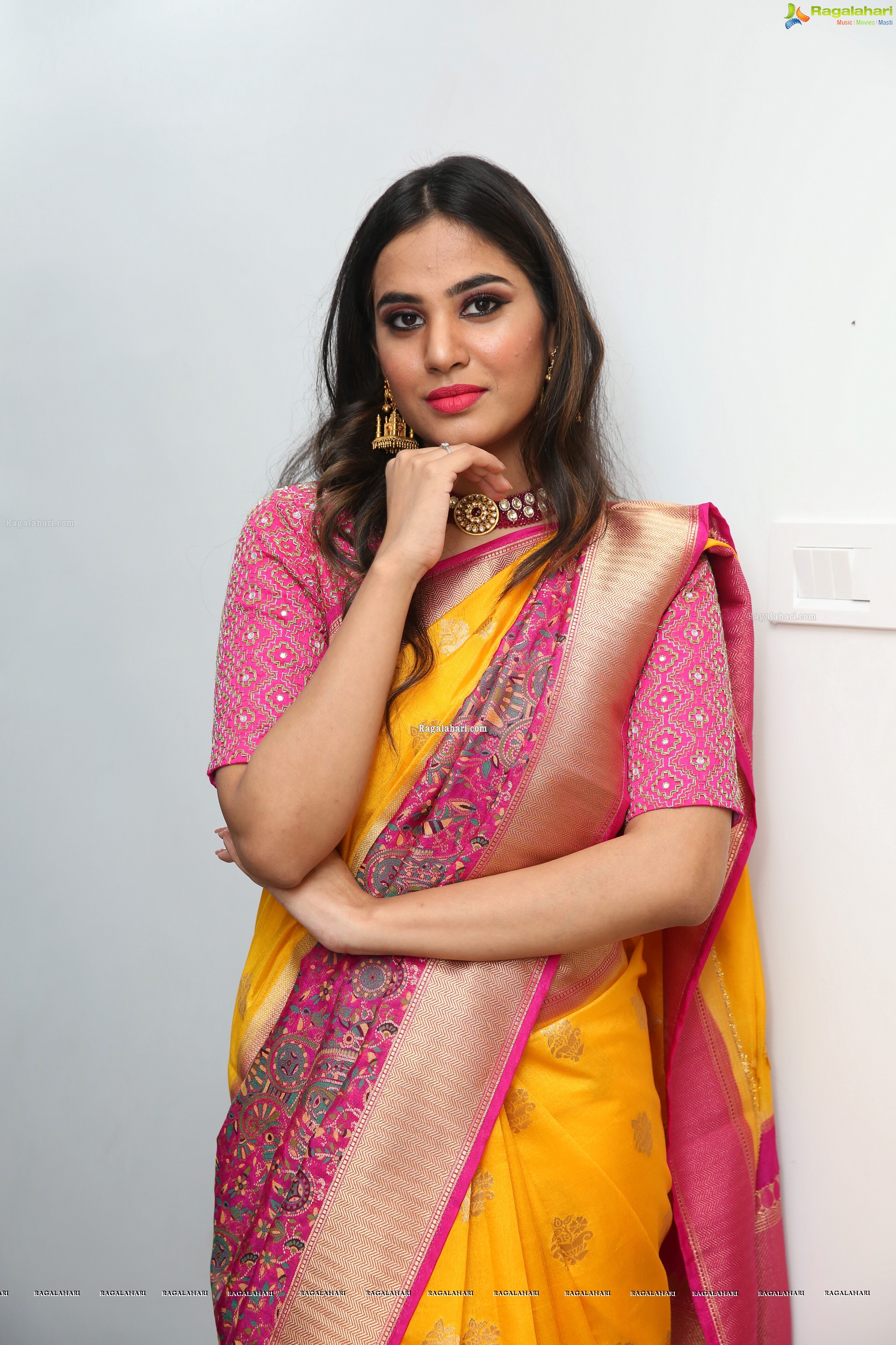 Jahnavi Rao at Sri Krishna Silks Exclusive Weaves at Banjara Hills Curtain Raiser - HD Gallery