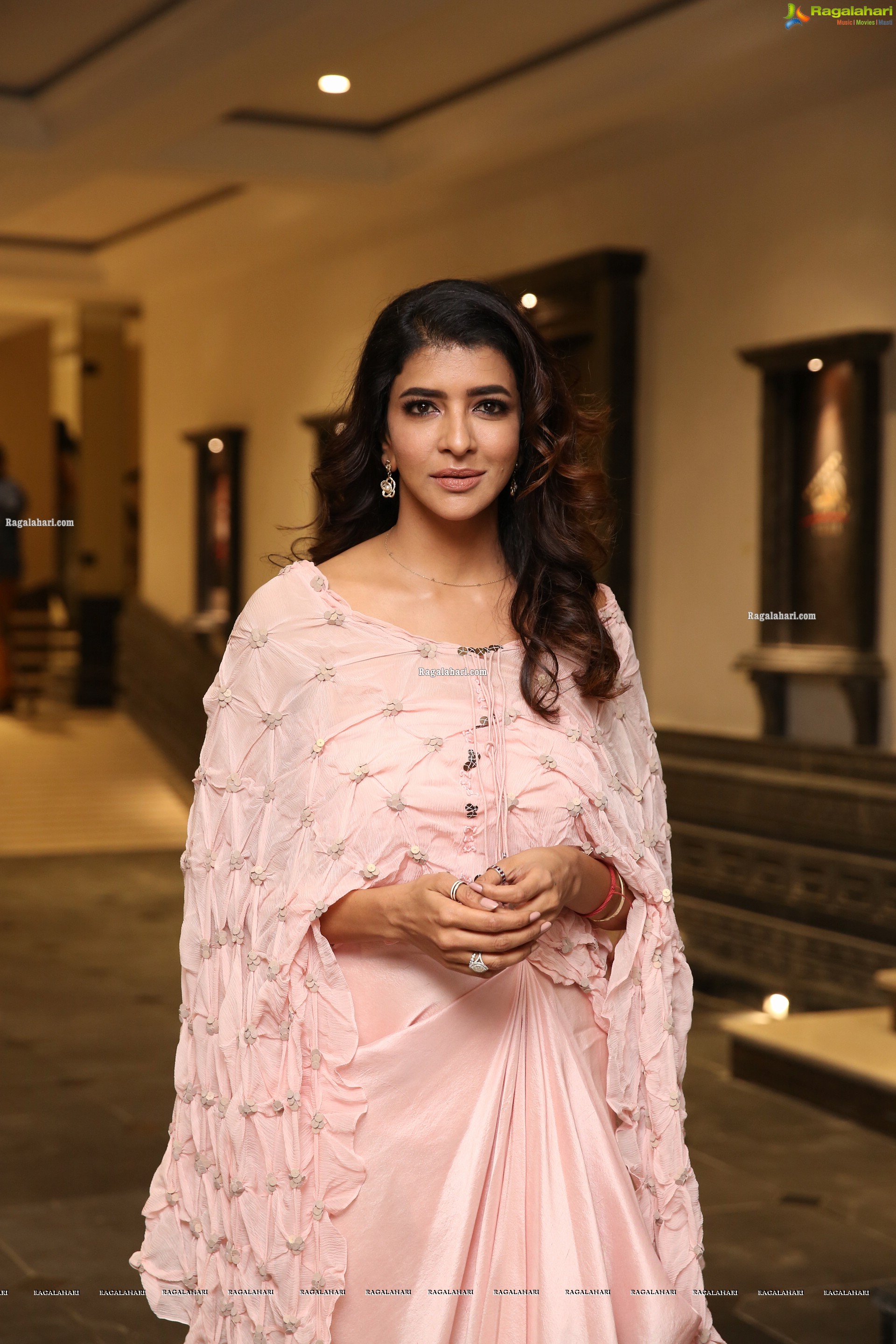 Manchu Lakshmi at Wildest Dreams, A Fundraiser Gala at Shrishti Art Gallery - HD Gallery