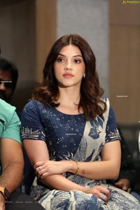 Mehrene Pirzada at Entha Manchivadavura Press Meet