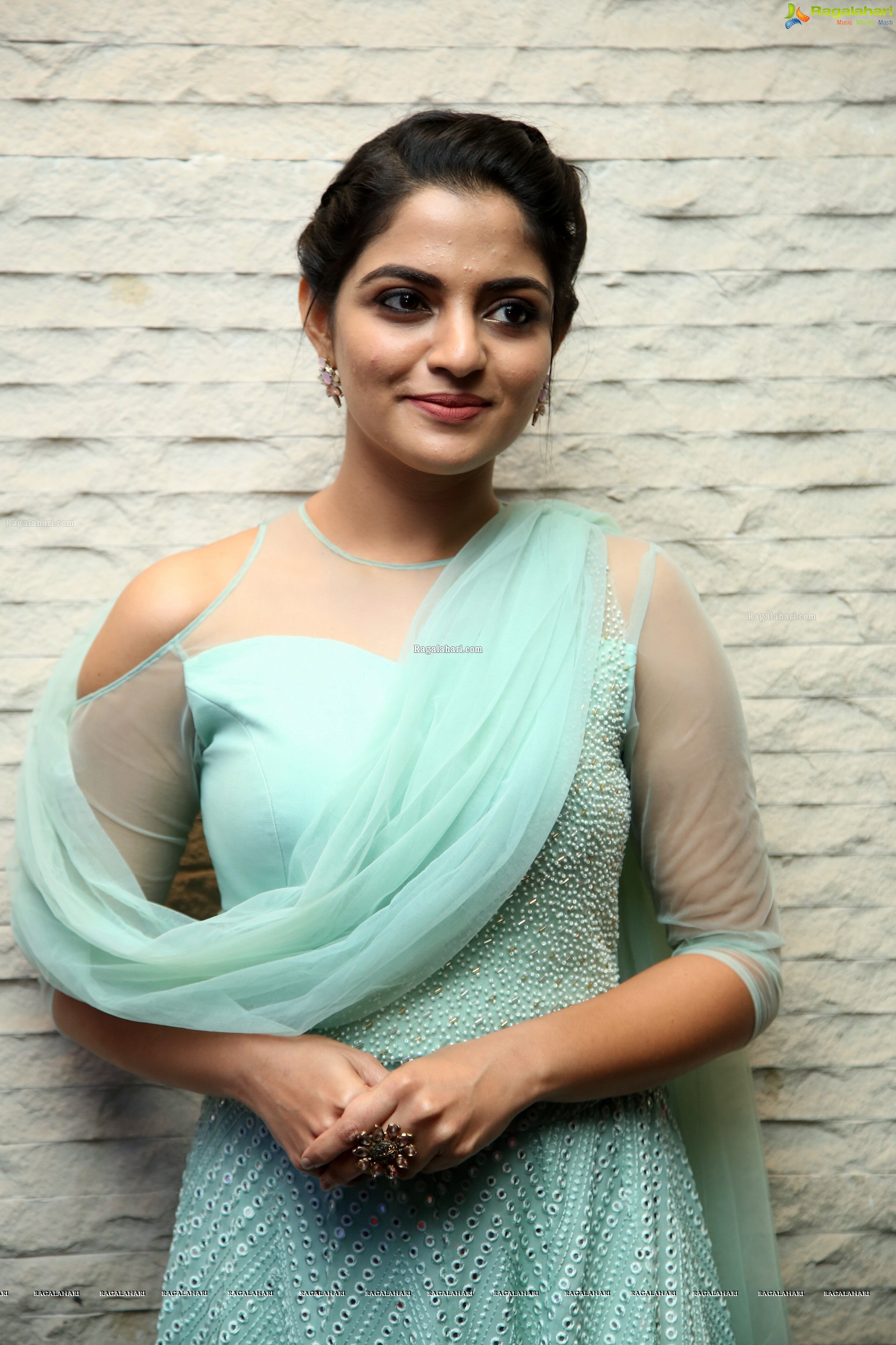 Nikhila Vimal at Donga Movie Pre-Release Event - HD Gallery