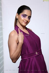 Pooja Thakur at Mercedes-Benz GLC Launch