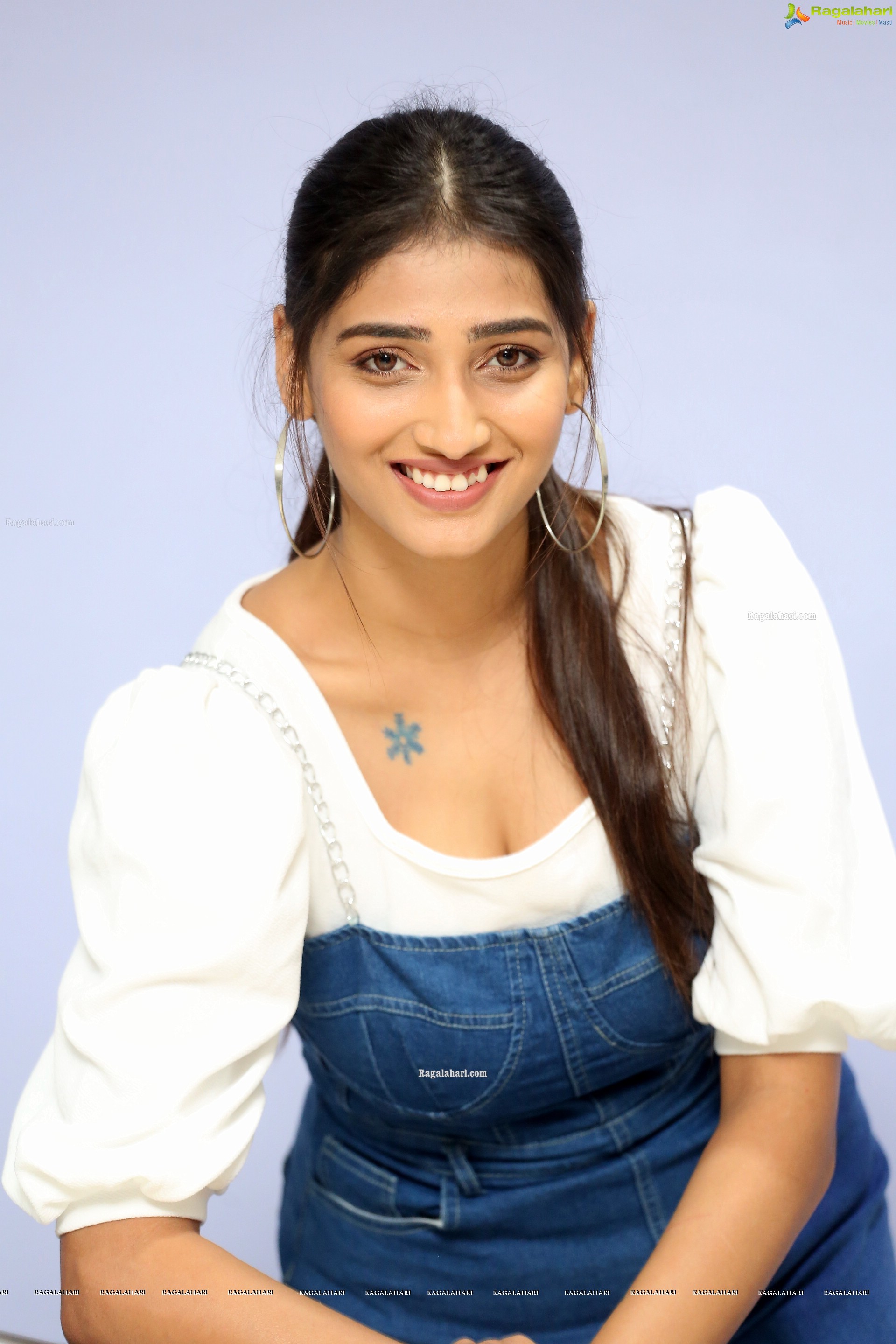 Priya Vadlamani at College Kumar Movie Teaser Launch - HD Gallery