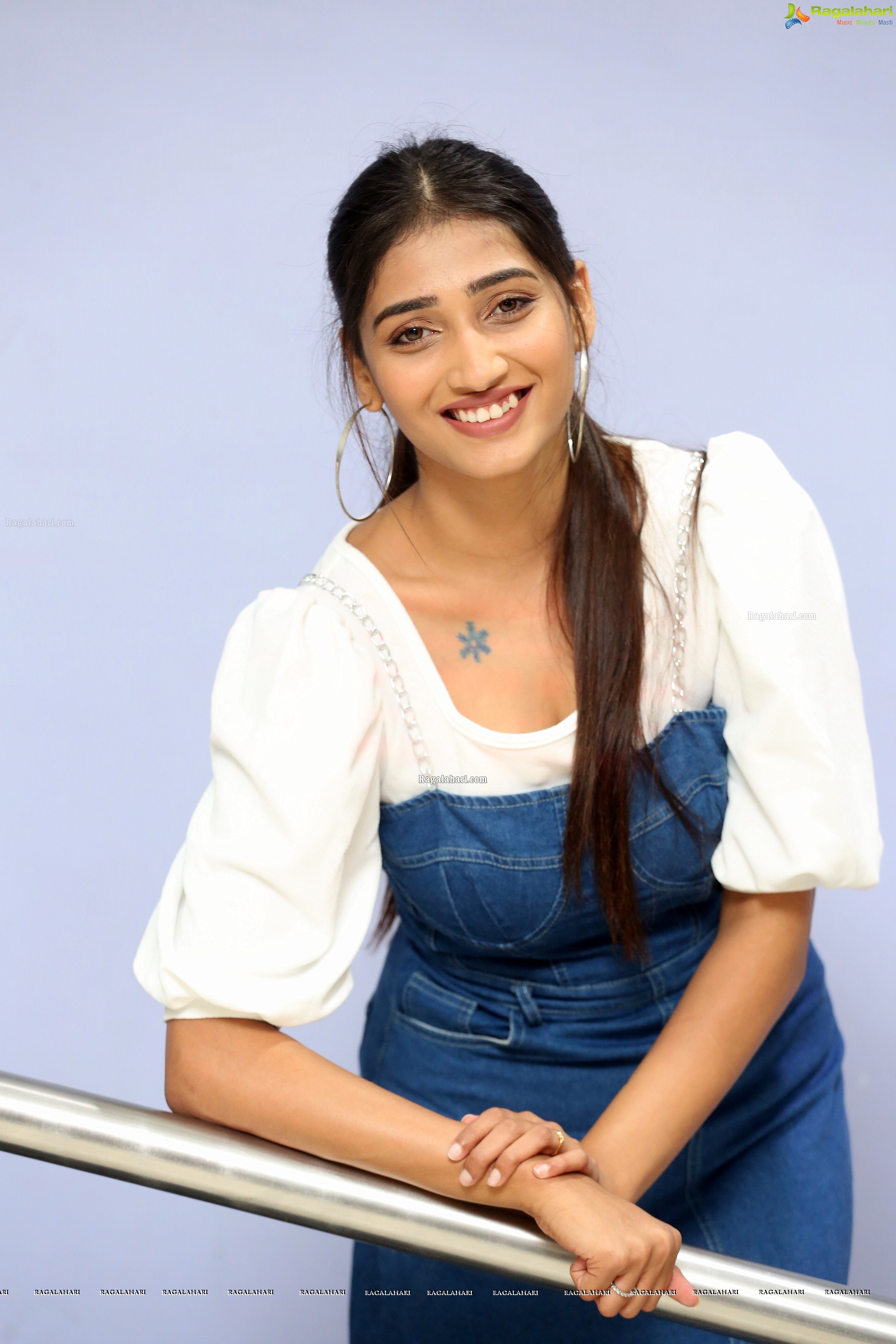 Priya Vadlamani at College Kumar Movie Teaser Launch - HD Gallery