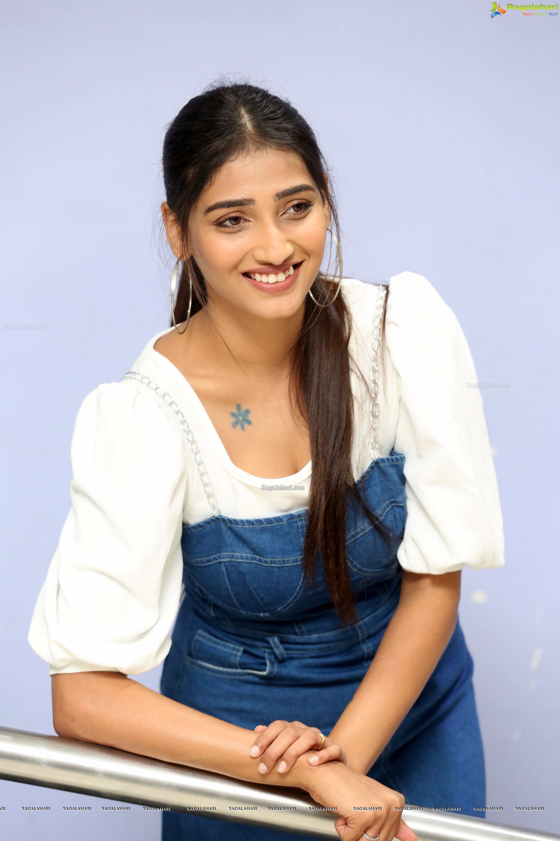 Priya Vadlamani at College Kumar Movie Teaser Launch - HD Gallery