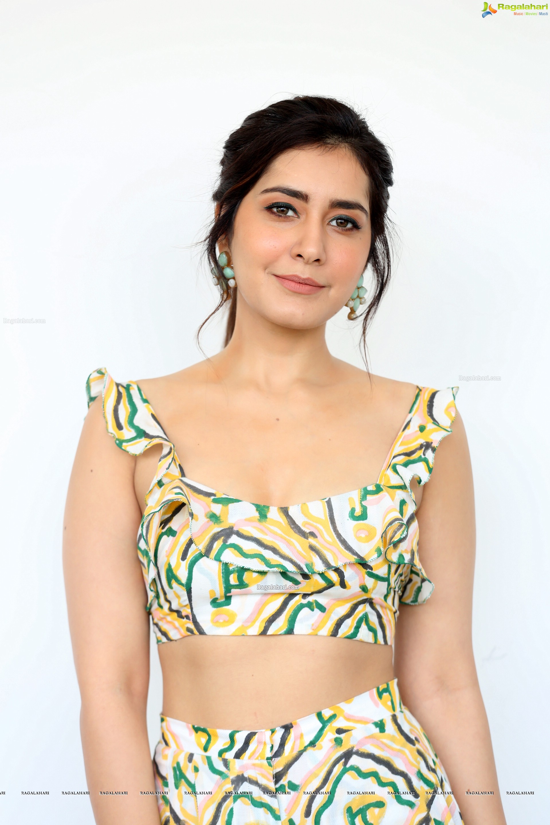 Raashi Khanna at Prati Roju Pandage Movie Interview - HD Gallery