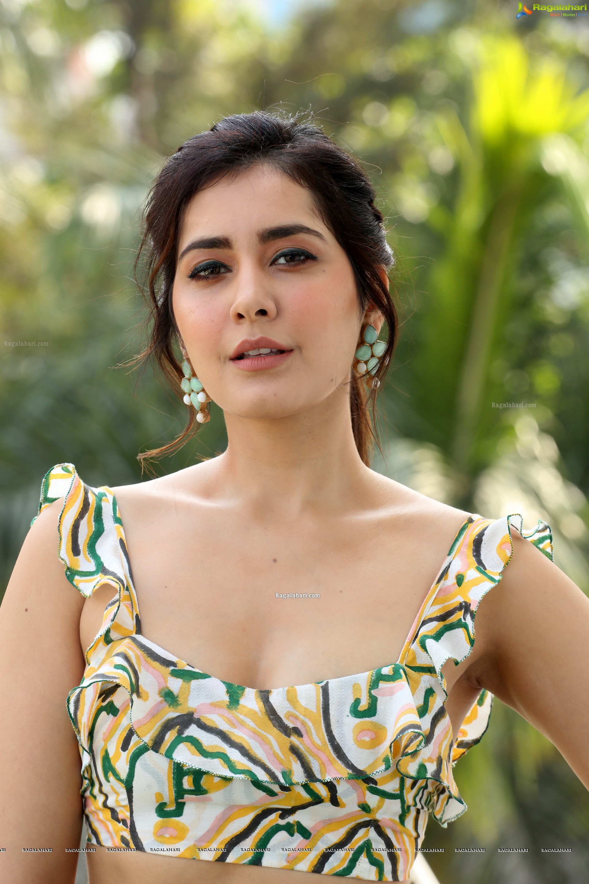 Raashi Khanna at Prati Roju Pandage Movie Interview - HD Gallery