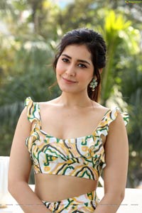 Raashi Khanna at Prati Roju Pandage Interview