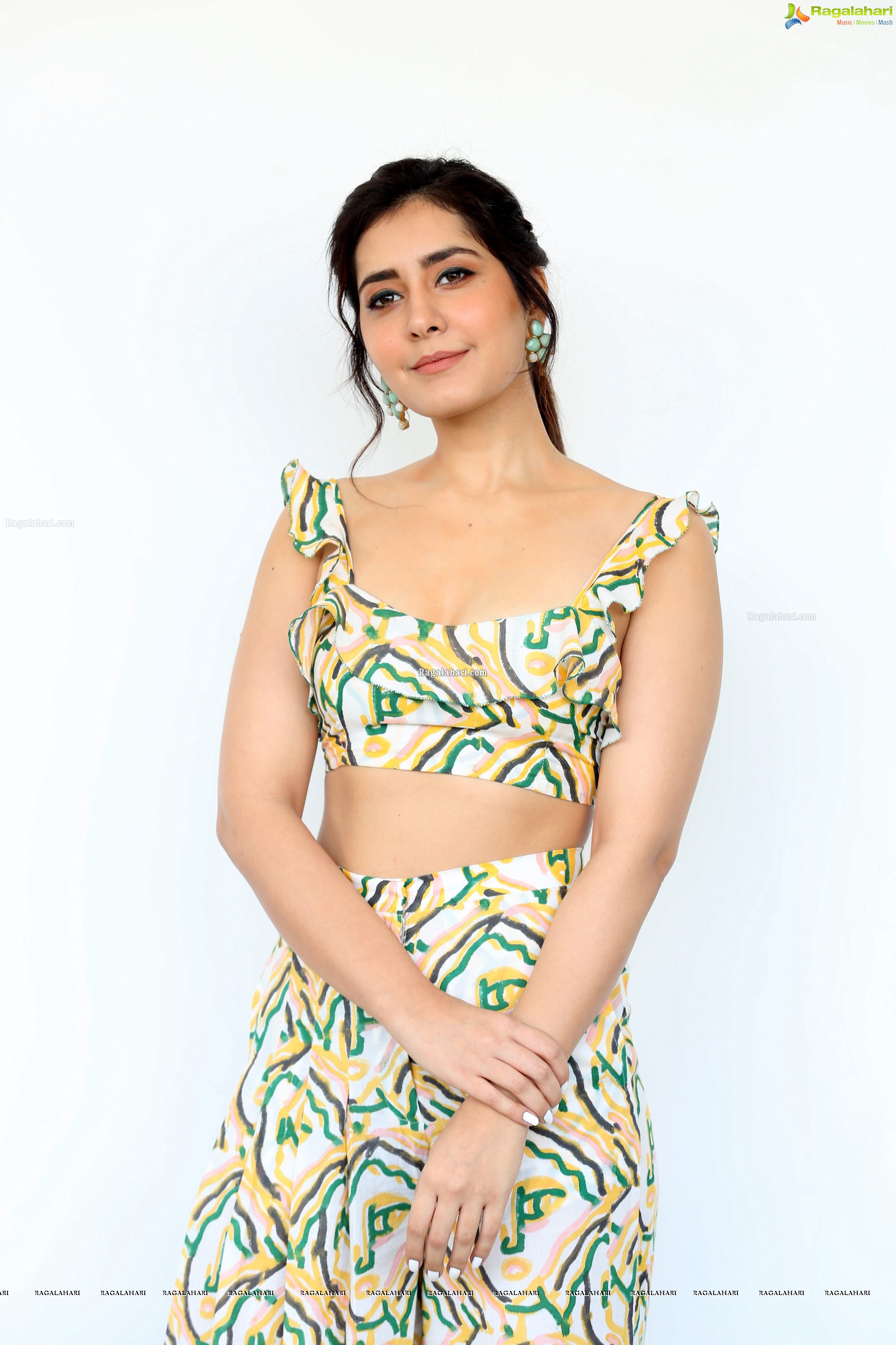 Raashi Khanna at Prati Roju Pandage Movie Interview - HD Gallery