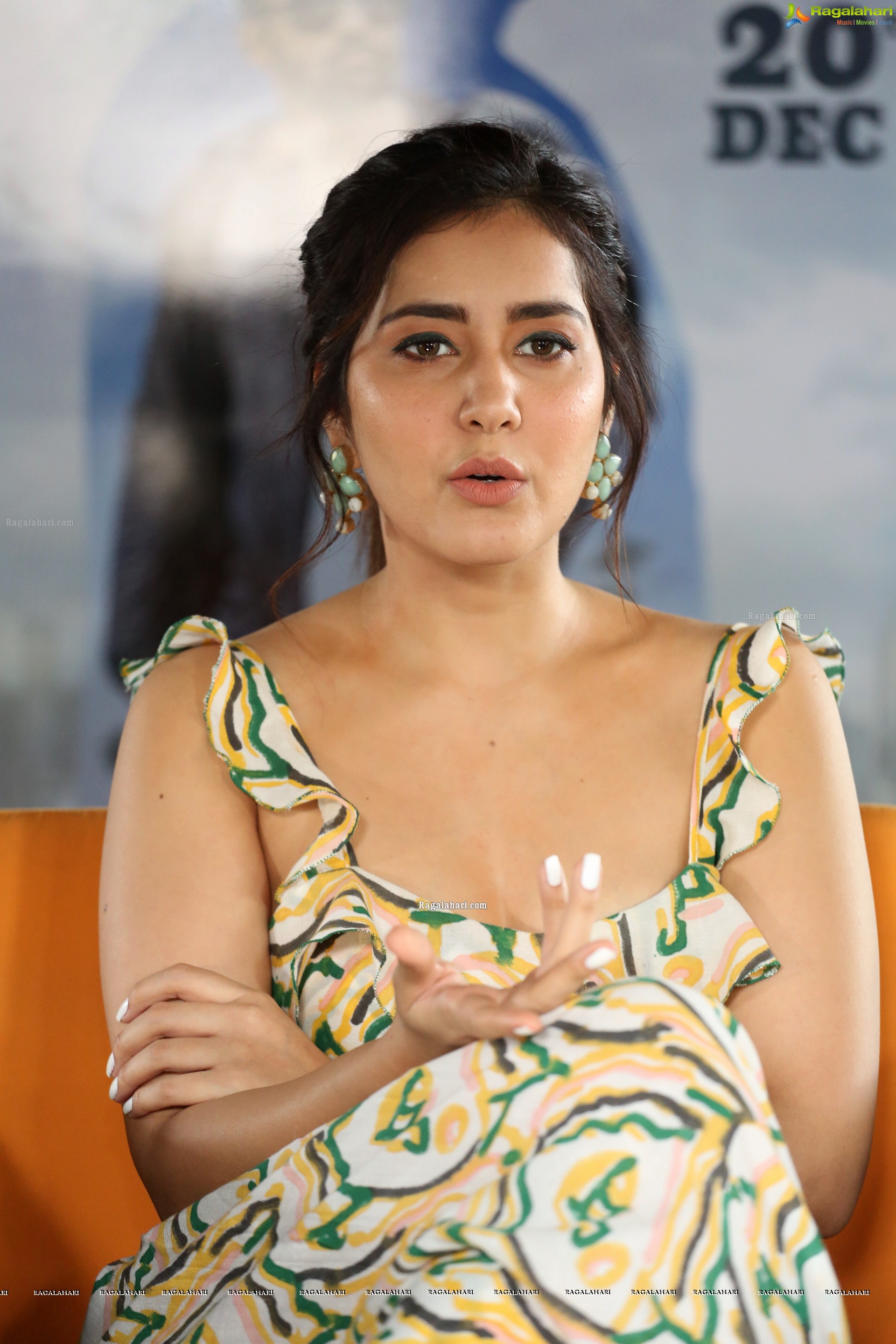 Raashi Khanna at Prati Roju Pandage Movie Interview - HD Gallery