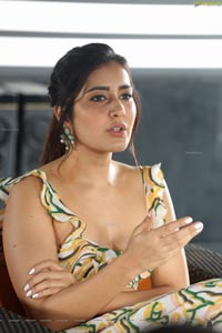 Raashi Khanna at Prati Roju Pandage Interview