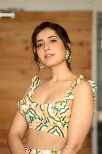 Raashi Khanna at Prati Roju Pandage Interview