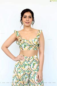 Raashi Khanna at Prati Roju Pandage Interview