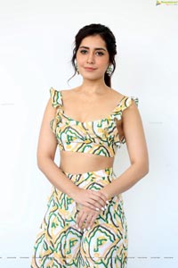 Raashi Khanna at Prati Roju Pandage Interview