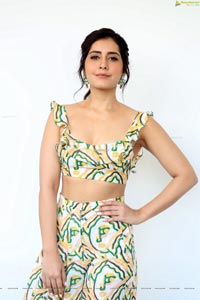 Raashi Khanna at Prati Roju Pandage Interview