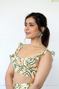 Raashi Khanna at Prati Roju Pandage Interview