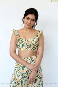 Raashi Khanna at Prati Roju Pandage Interview