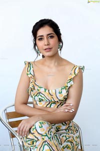 Raashi Khanna at Prati Roju Pandage Interview