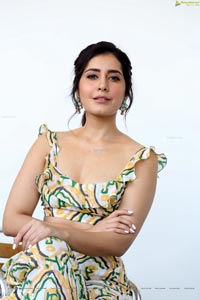 Raashi Khanna at Prati Roju Pandage Interview