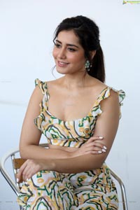 Raashi Khanna at Prati Roju Pandage Interview