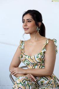 Raashi Khanna at Prati Roju Pandage Interview