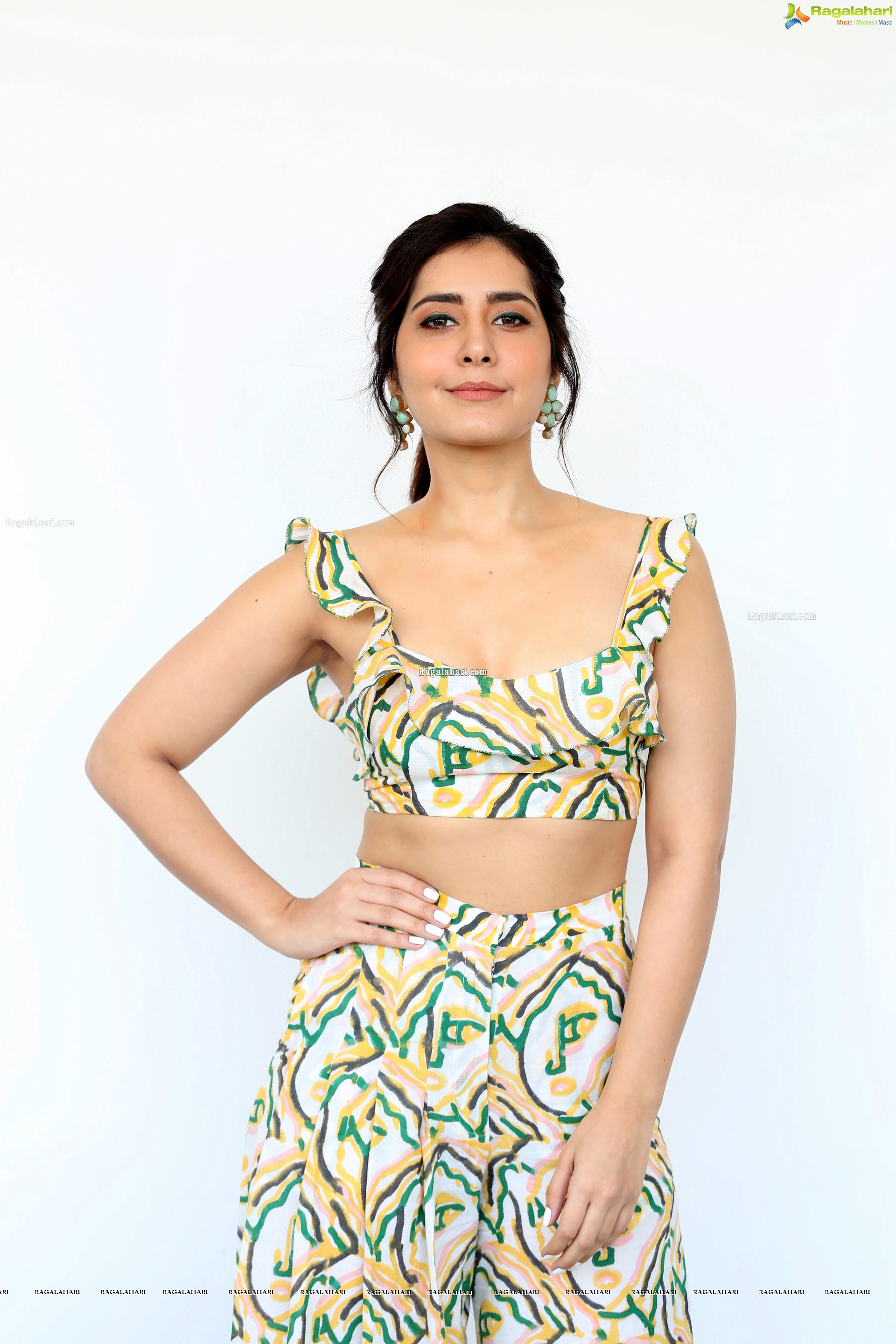 Raashi Khanna at Prati Roju Pandage Movie Interview - HD Gallery