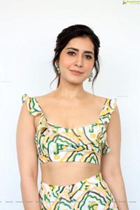 Raashi Khanna at Prati Roju Pandage Interview