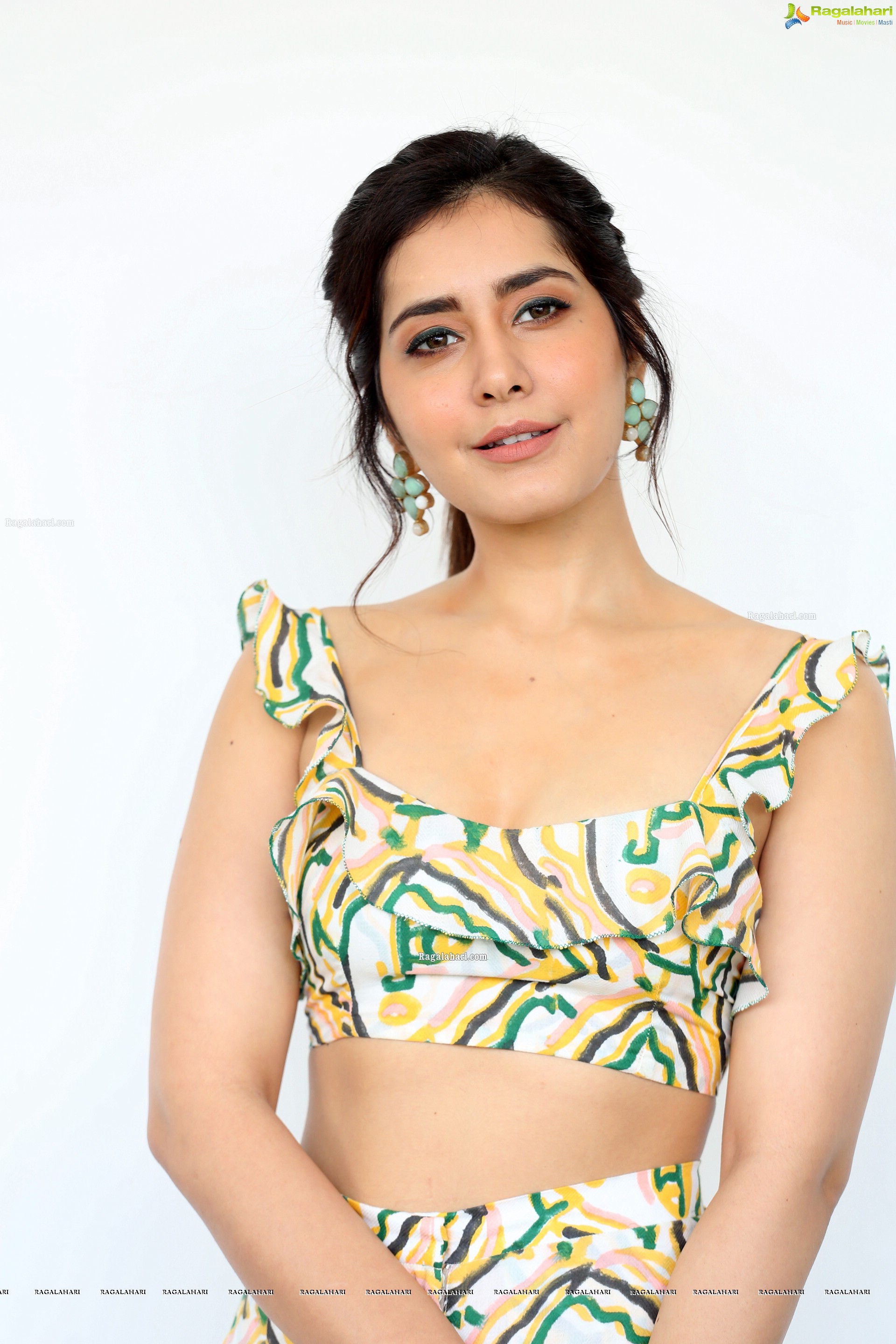 Raashi Khanna at Prati Roju Pandage Movie Interview - HD Gallery