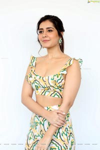 Raashi Khanna at Prati Roju Pandage Interview