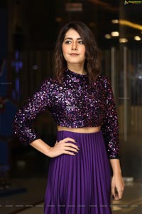 Raashi Khanna at Prati Roju Pandage Pre-Release